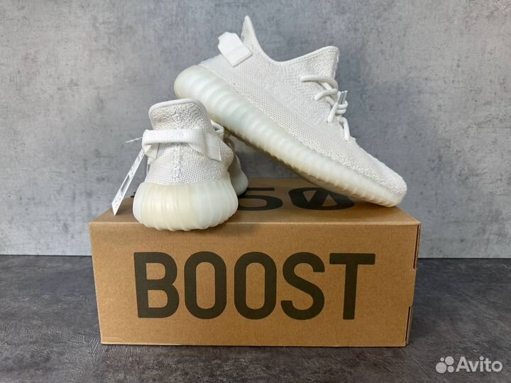 Кроссовки Adidas Yeezy Boost