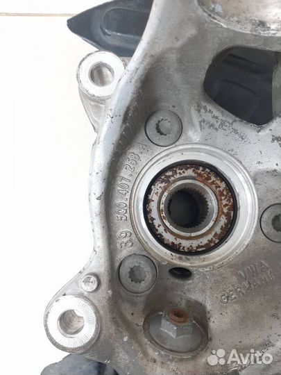 Цапфа/кулак поворотный передний правый Skoda Karoq