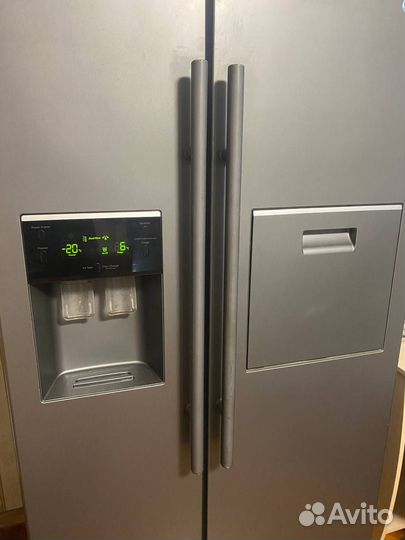 Холодильник Samsung side by side rsa1zhmh