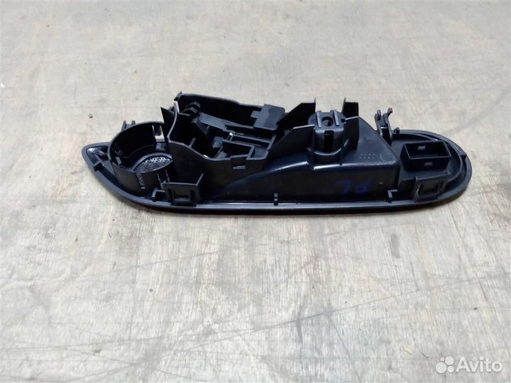 Ручка двери внутренняя левая от Ford Fiesta 2008