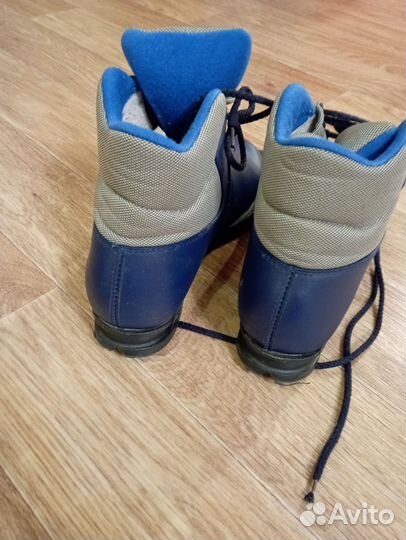Лыжные ботинки 38р