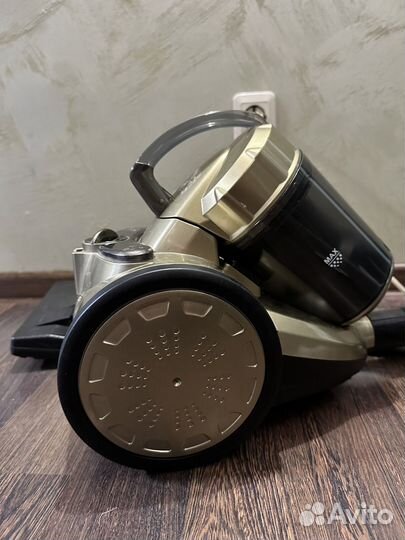 Пылесос контейнерный Vitek 1800W