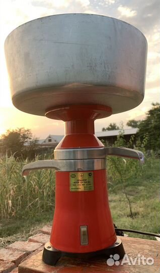 Сепаратор молока сич-80