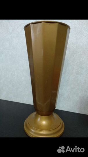 Ваза под высокие цветы