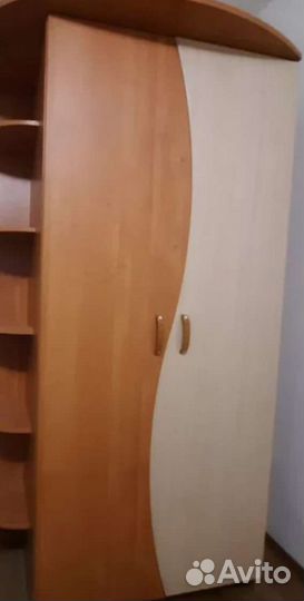 Шкаф