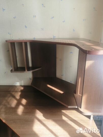 Компьютерный стол