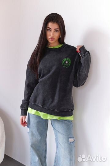 Джинсы и свитшот