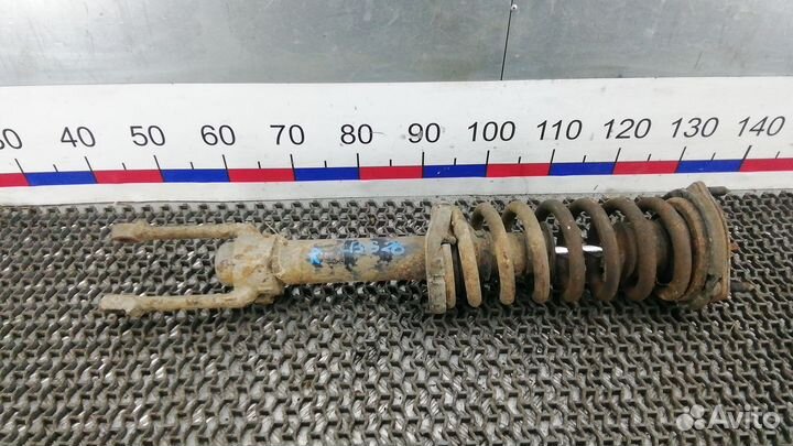 Стойка передняя Jeep Grand Cherokee WK / WH (2004