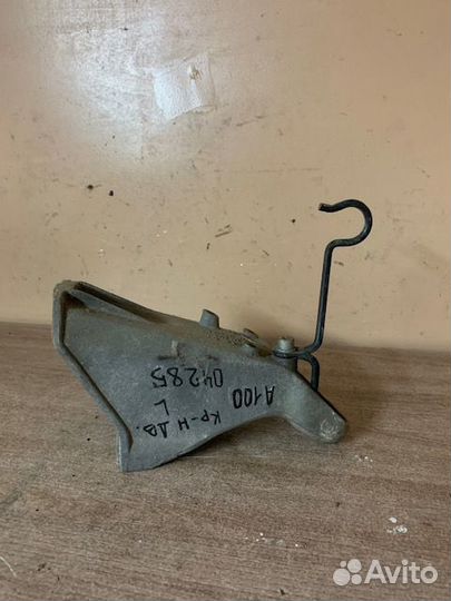 Кронштейн двс левый А100 А6 (2,3 AAR)