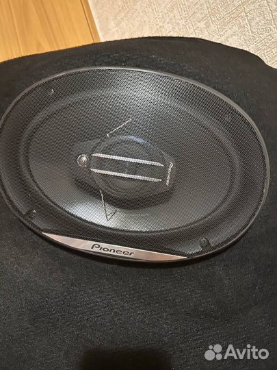 Акустическая полка на Весту седан