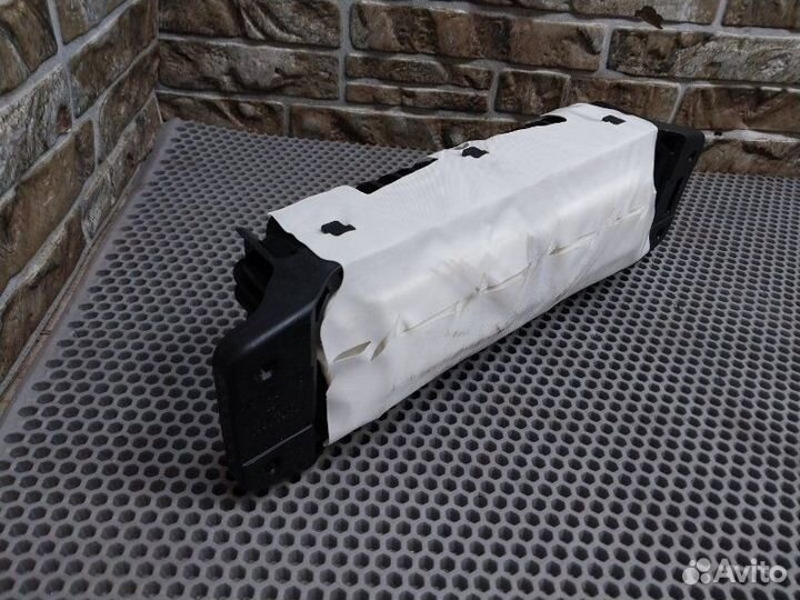 Подушка безопасности пассажирская (в торпедо) Merc