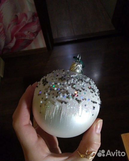 Новогодние игрушки. Новые