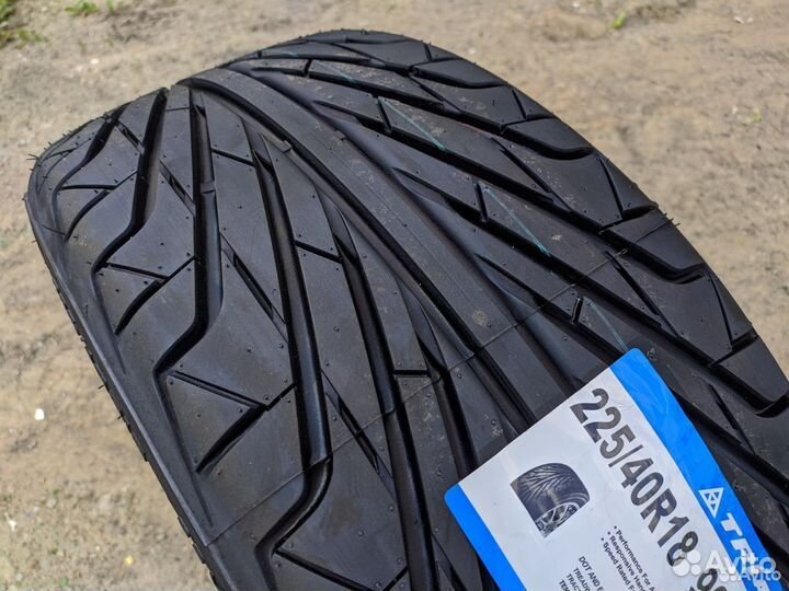 Triangle TR968 225/40 R18 92V