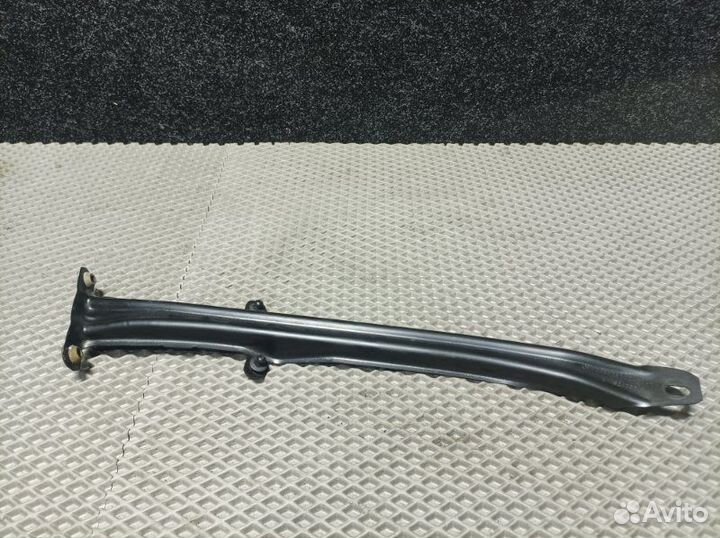 Распорка моторного пространства Mercedes-Benz