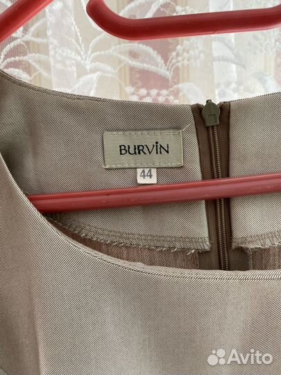 Платье 44 разм офисное Burvin