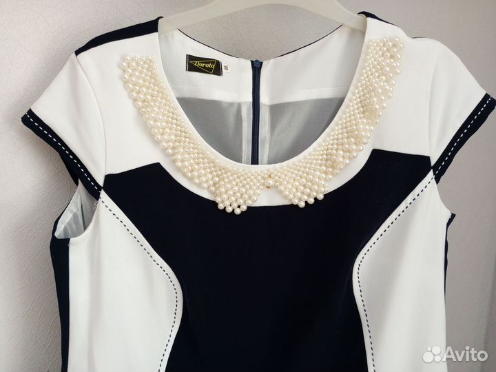 Платье нарядное 46