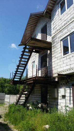 Таунхаус 150 м² на участке 1 сот.