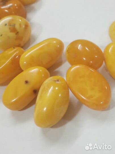 Янтарные бусы