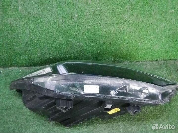 Фара правая Hyundai Tucson