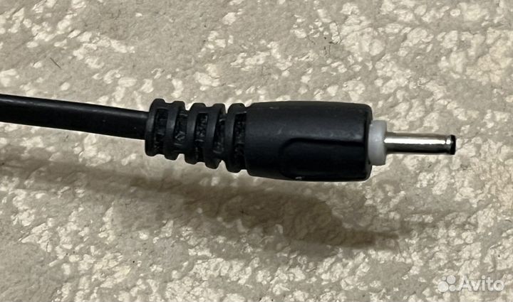 Зарядное устройство Nokia AC-8e