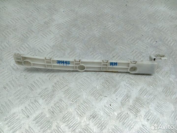 Кронштейн заднего бампера правый Mitsubishi Lancer