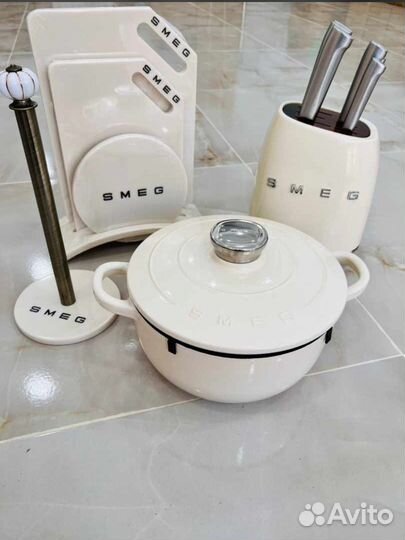 Кастрюля чугунная