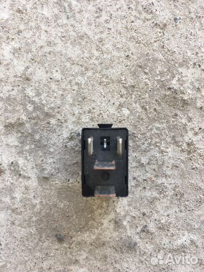 Реле Mercedes Benz (3689)