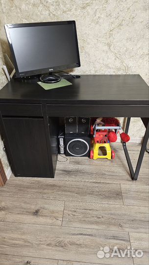 Стол письменный