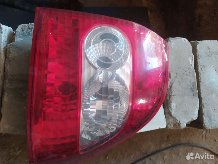 Задний фонарь priora правый