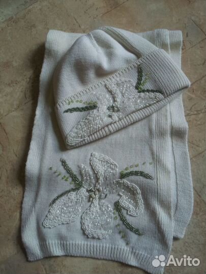 Комплект.вышивка ручной работы