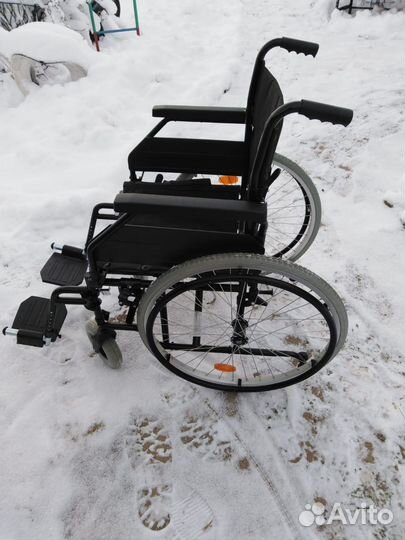 Инвалидная коляска