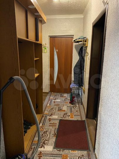 2-к. квартира, 52 м², 3/3 эт.