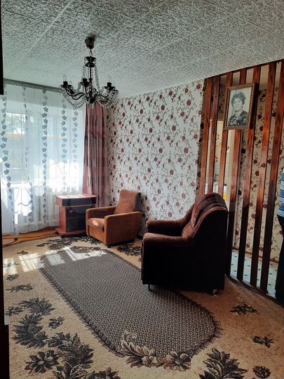 3-к. квартира, 54 м², 1/4 эт.