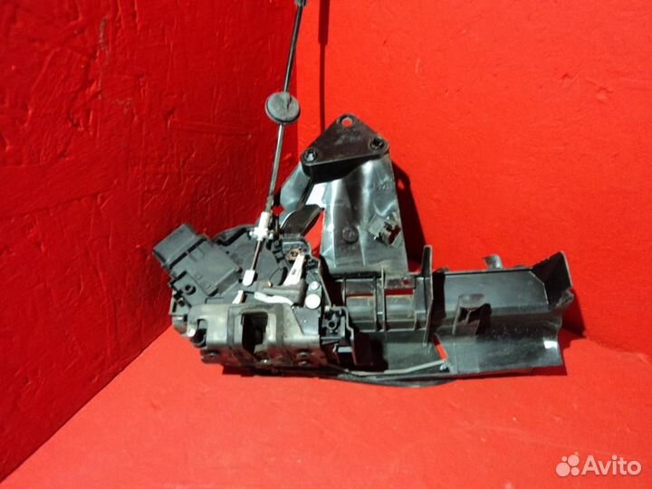 Замок двери передней правой Форд Фокус 2 08