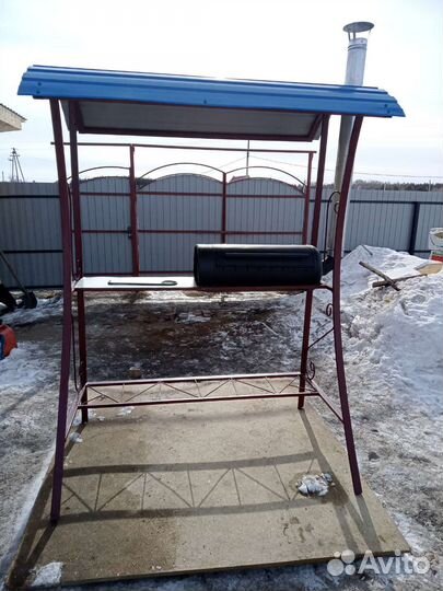 Мангал с крышей