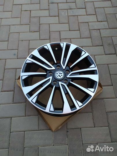 R18/5/120 VW T5, T6, Multivan VW Amarok