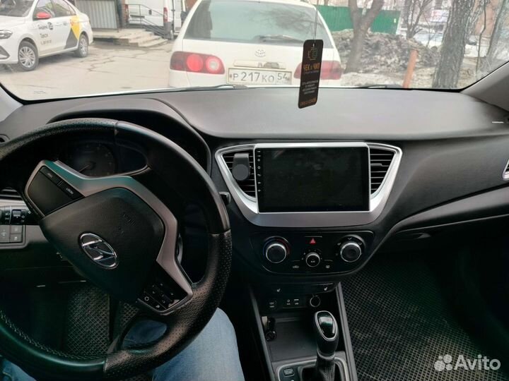 Hyundai Solaris 1.4 AT, 2018, 150 000 км