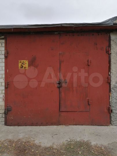 Гараж, > 30 м²