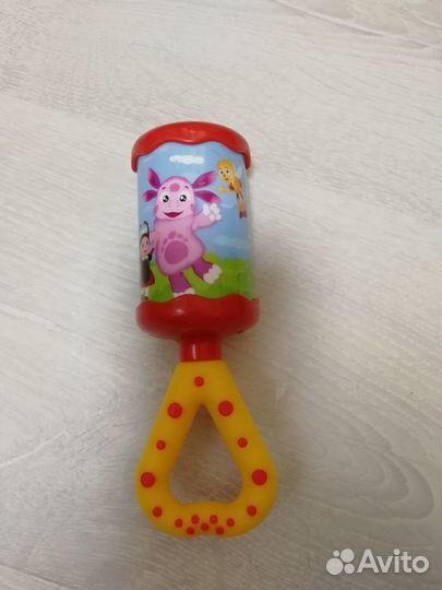 Детские развивающие погремушки