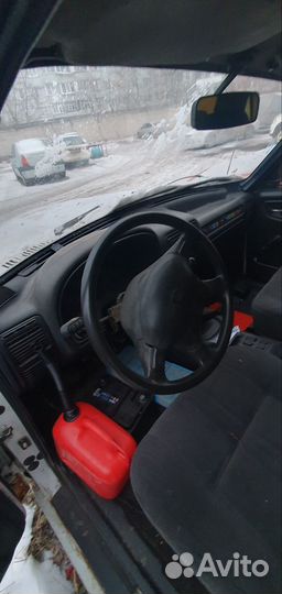 ГАЗ 3110 Волга 2.4 МТ, 1999, 200 000 км