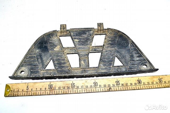 Ступенька подножки нижняя, левая mercedes-benz Act