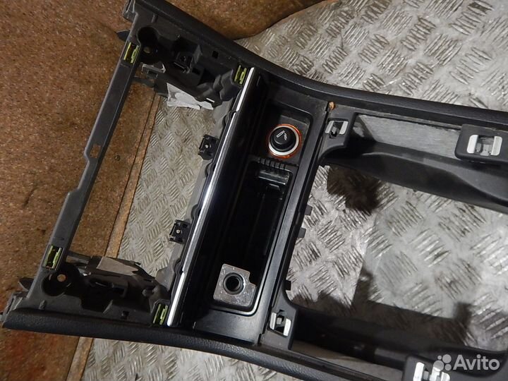 Консоль, Volkswagen (Фольксваген) -passat B6 (05-1