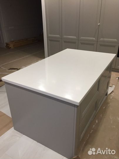 Столешница из искусственного камня (акрил, кварц)