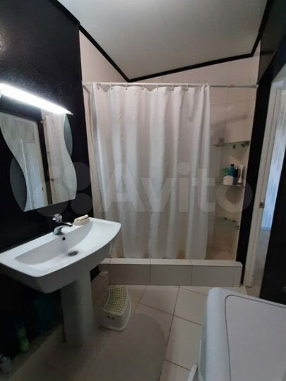 2-к. квартира, 42 м², 4/4 эт.