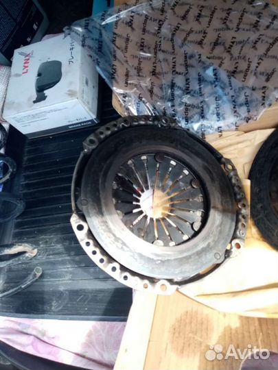 Продаю в сборе корзину и сцепление форд фокус 2