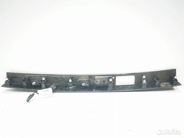 Накладка двери (крышки) багажника Land Rover 5