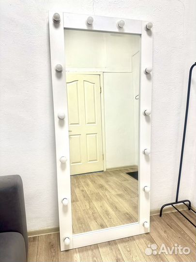 Гримерное зеркало с лампочками бу