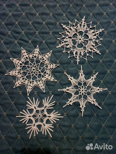 Вязаные новогодние снежинки и ангелы