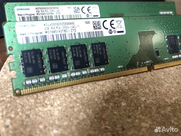 Оперативная память ddr4 по 4 gb каждая samsung