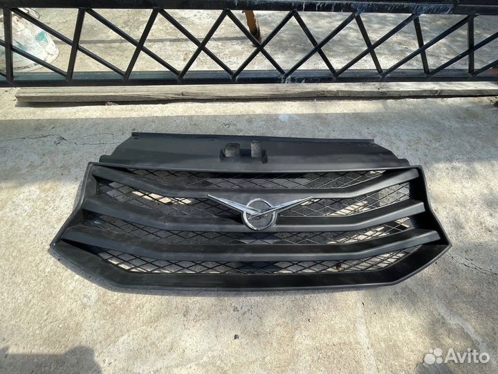 Решетка радиатора на УАЗ патриот